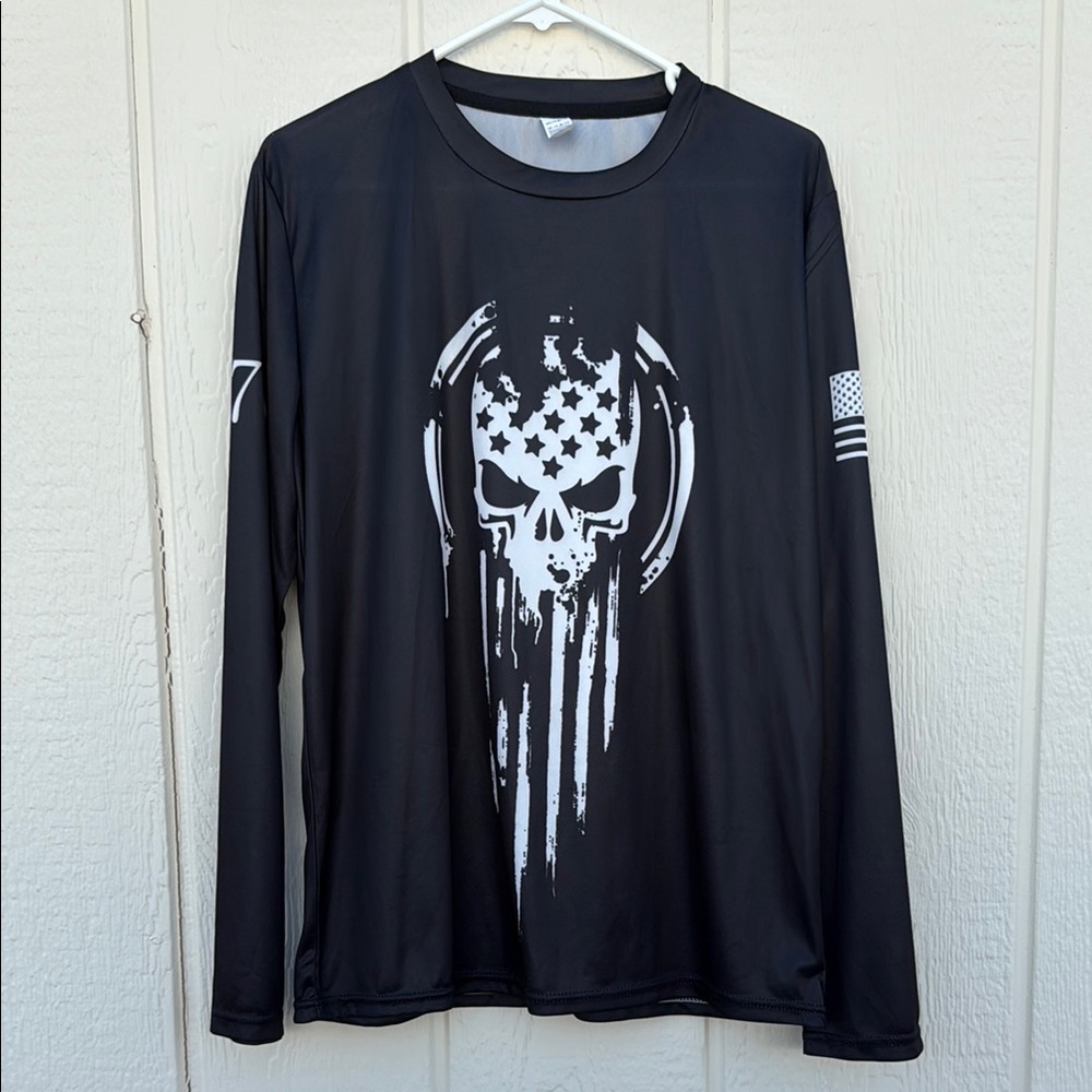 Black Graphic American Flag Skull Men’s Size M Long Sleeve Layering  Tee Shirt